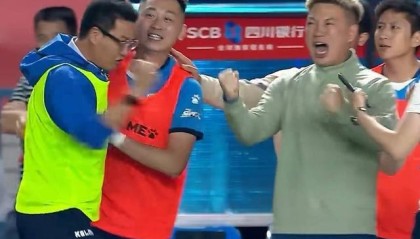 爱游戏体育官方入口-川超总决赛第五轮：自贡绵阳握手言和，宜宾取得首胜